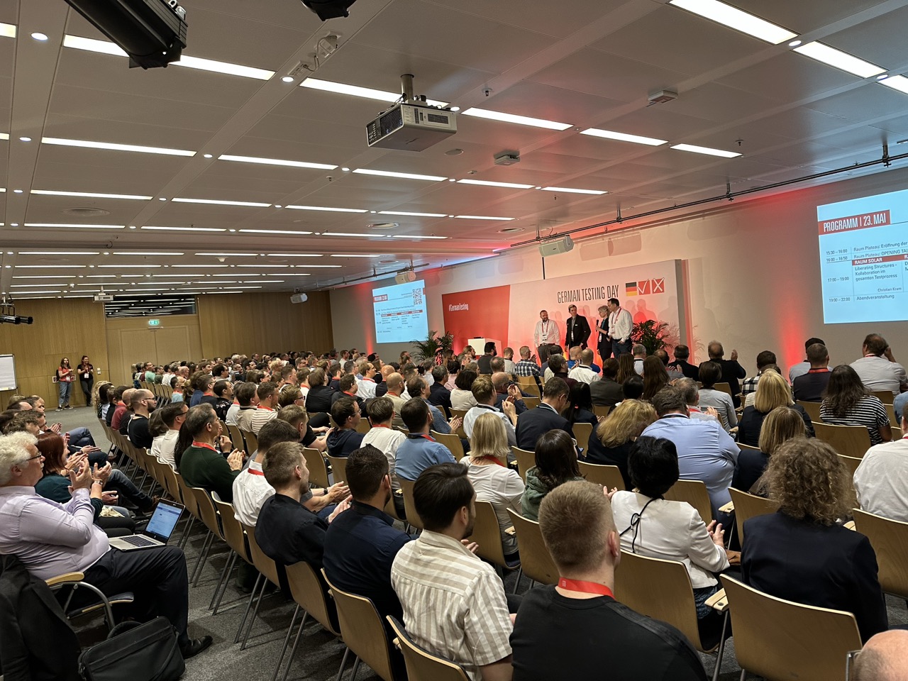 Voll besetzter Vortragssaal beim German Testing Day 2023